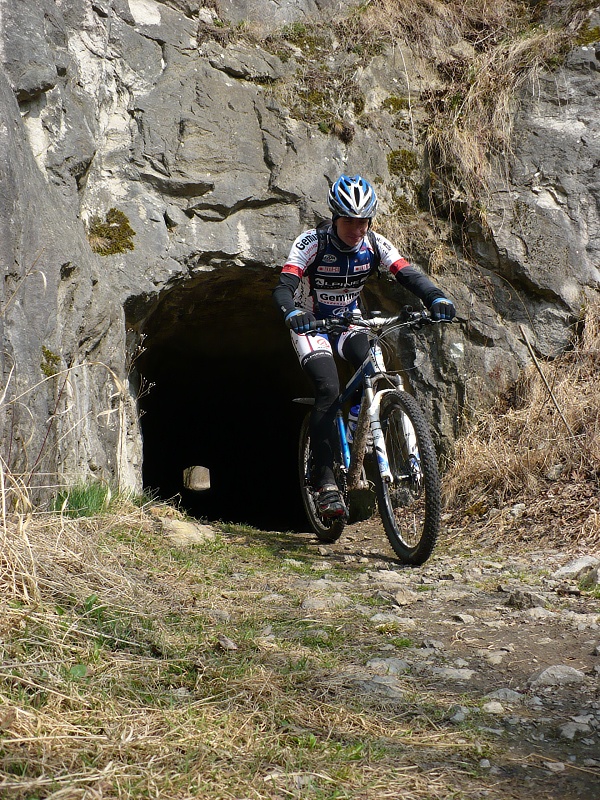 Martin na výjezdu z tunelu do lomu Malá Kobyla