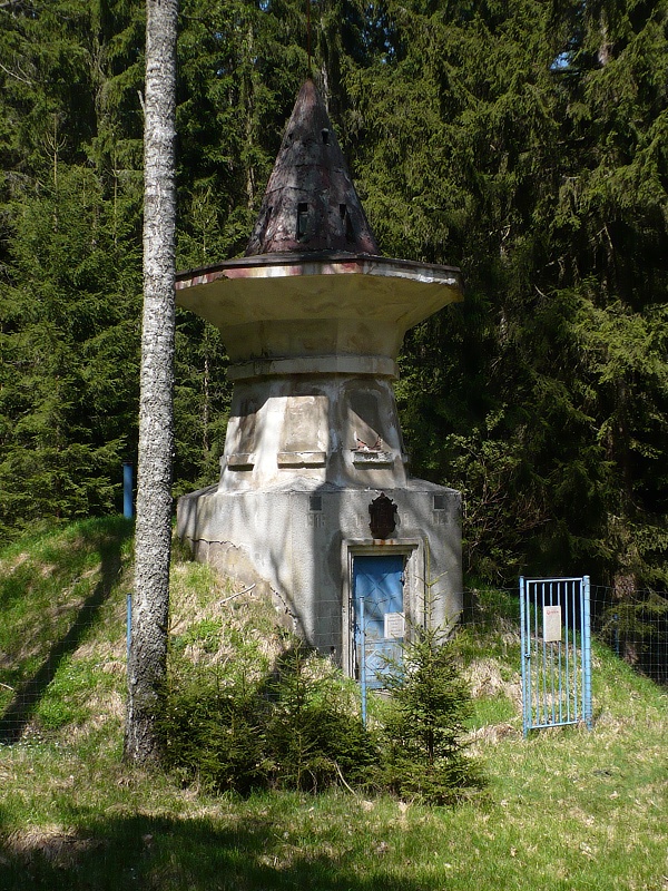 Historická vodárna, nedaleko Třech Trubek